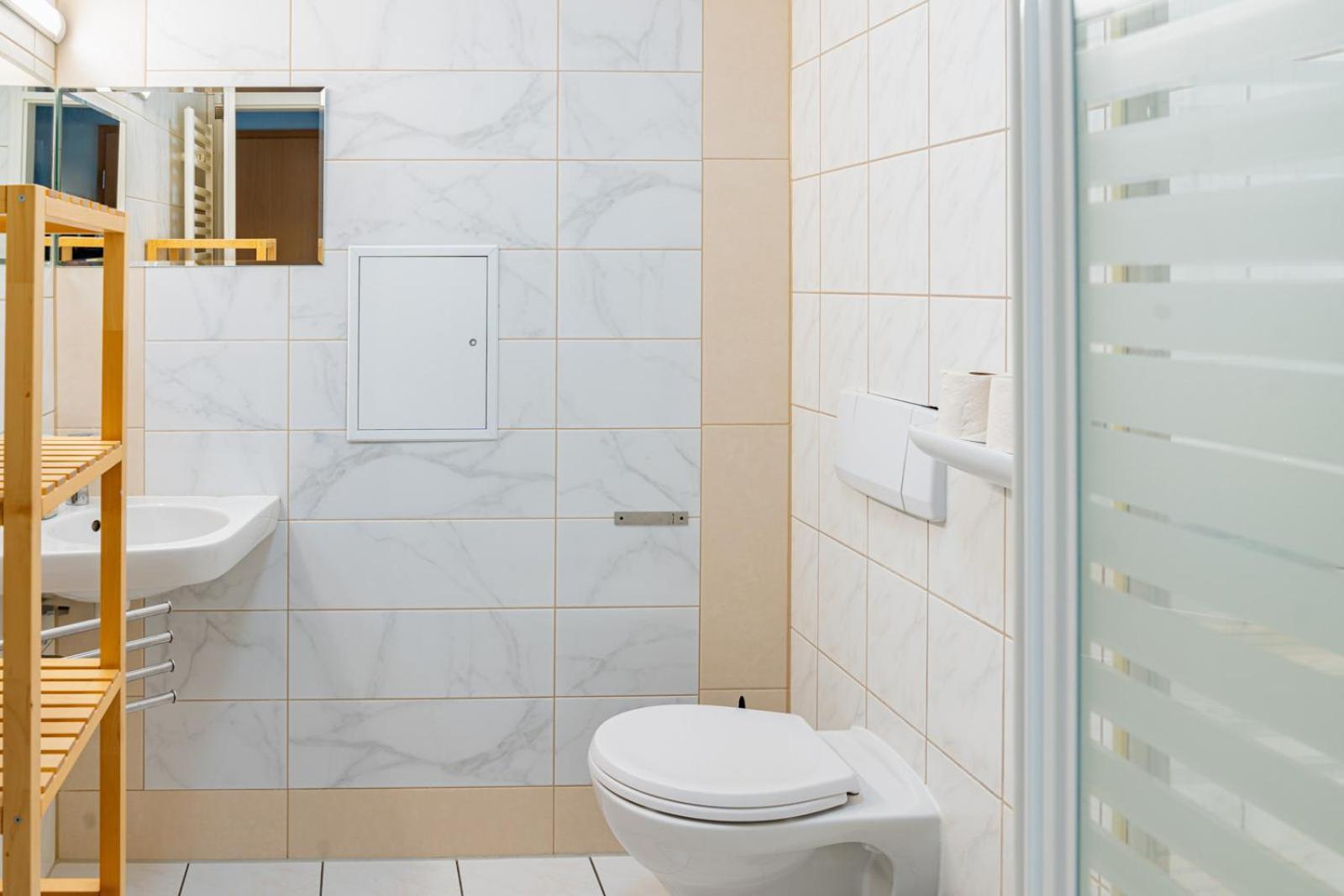 Apartmenthaus Chrischanshof Rostock Zimmer foto