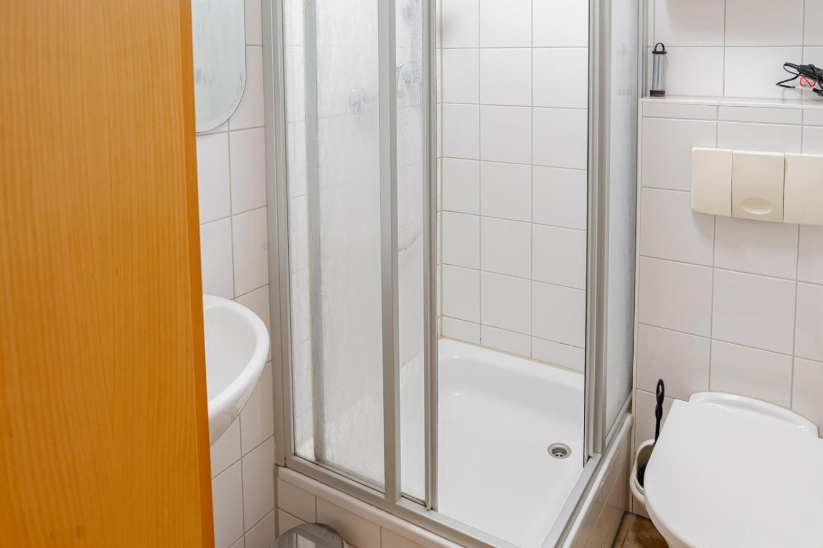 Apartmenthaus Chrischanshof Rostock Zimmer foto