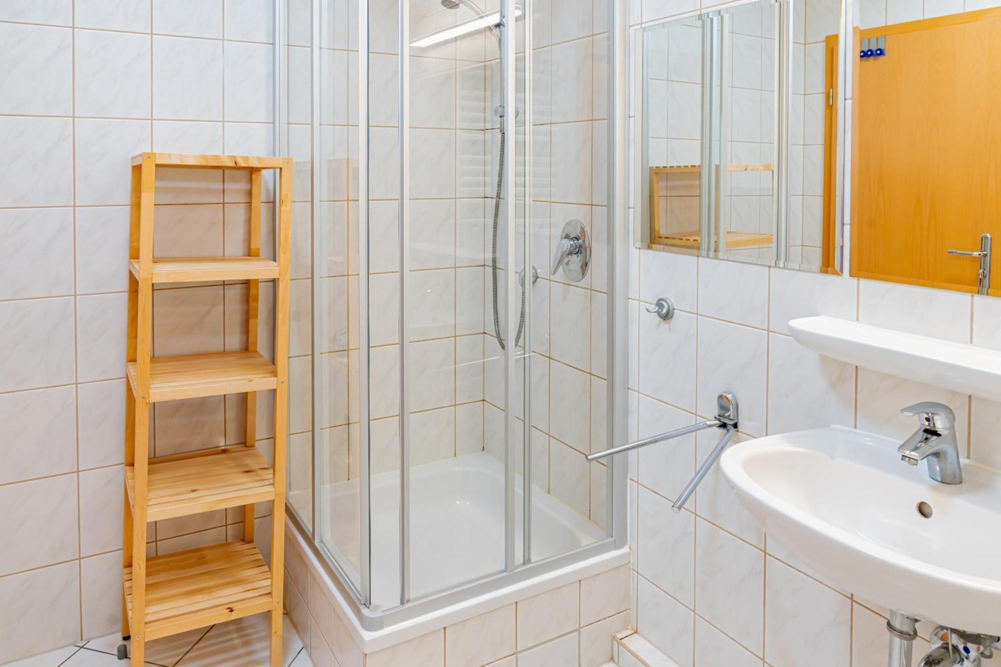 Apartmenthaus Chrischanshof Rostock Exterior foto